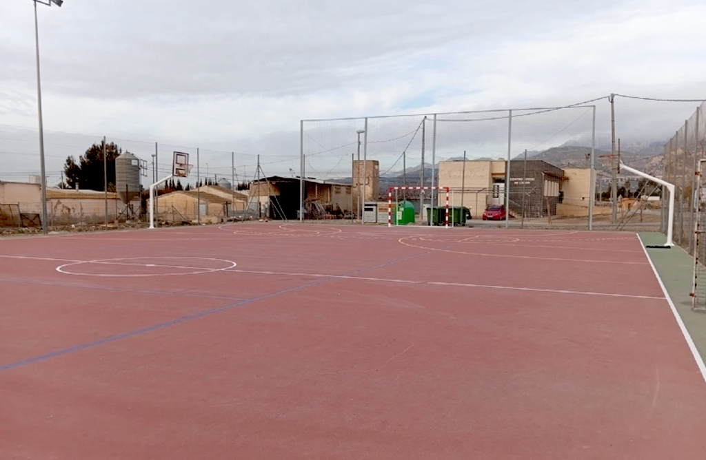 Los vecinos de Lébor pueden seguir usando y gestionando la pista deportiva de la pedanía